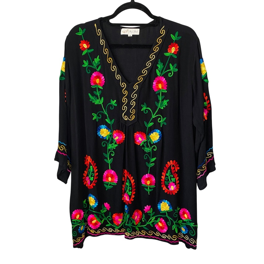 Angel Heart Boutique Black Floral Embroidered V-Neck Tunic Top Plus Size 1X‎